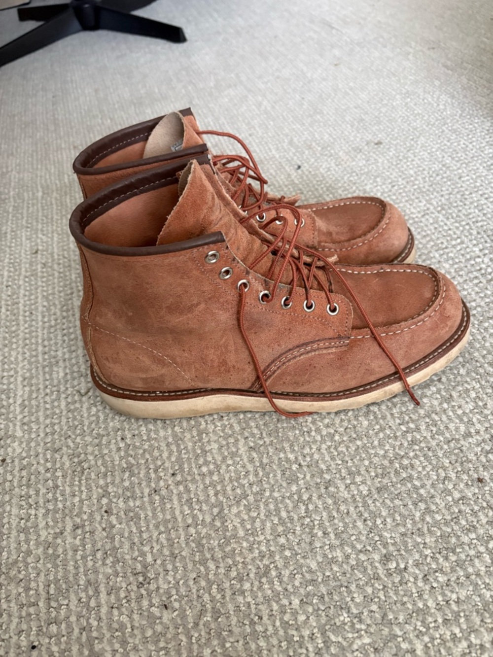 Red Wing Shoes Men's Suede Chukka Boots in Rust